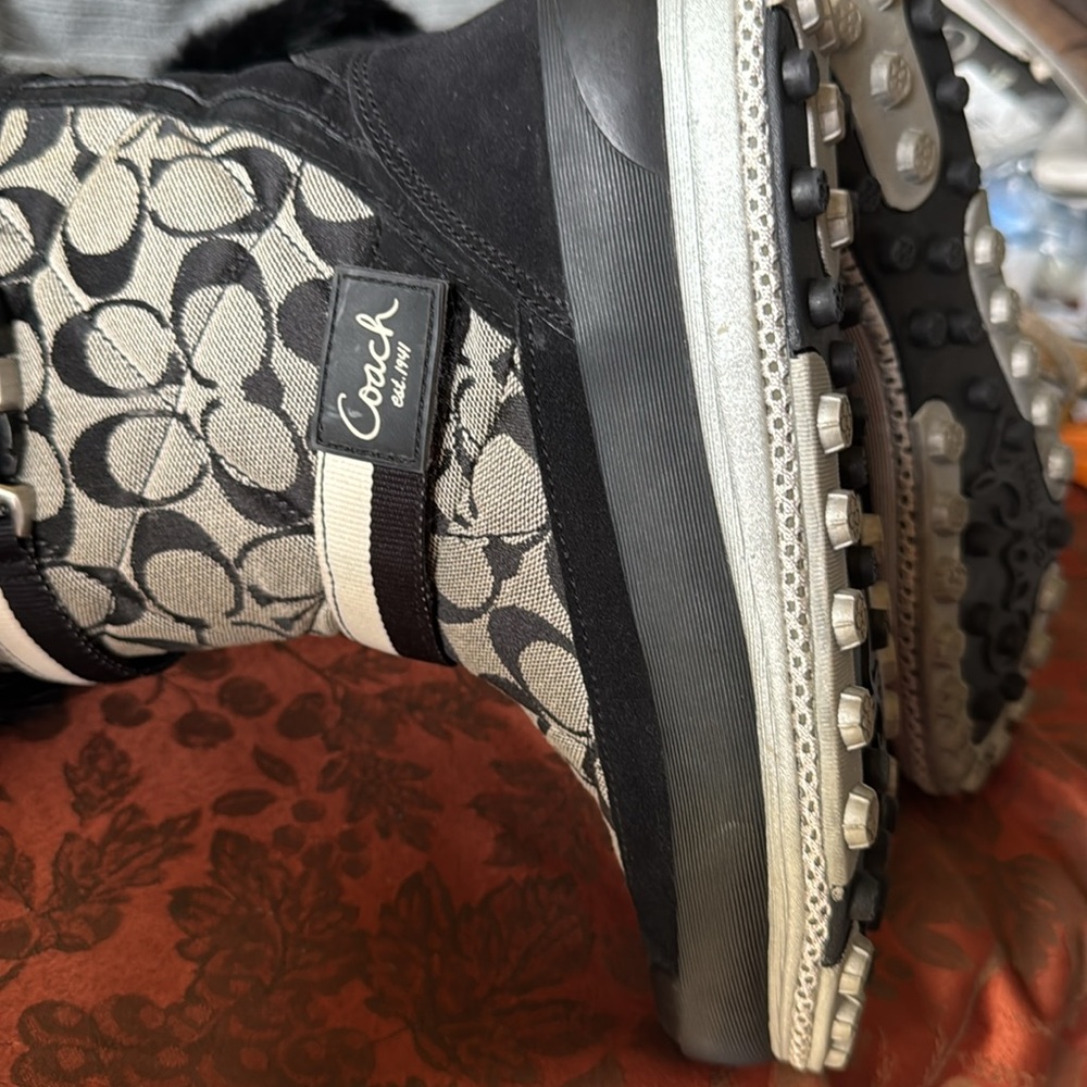 Coach Women's Black and Cream Patterned Boots Size 6.5 Price is Firm Like New - Picture 9 of 17